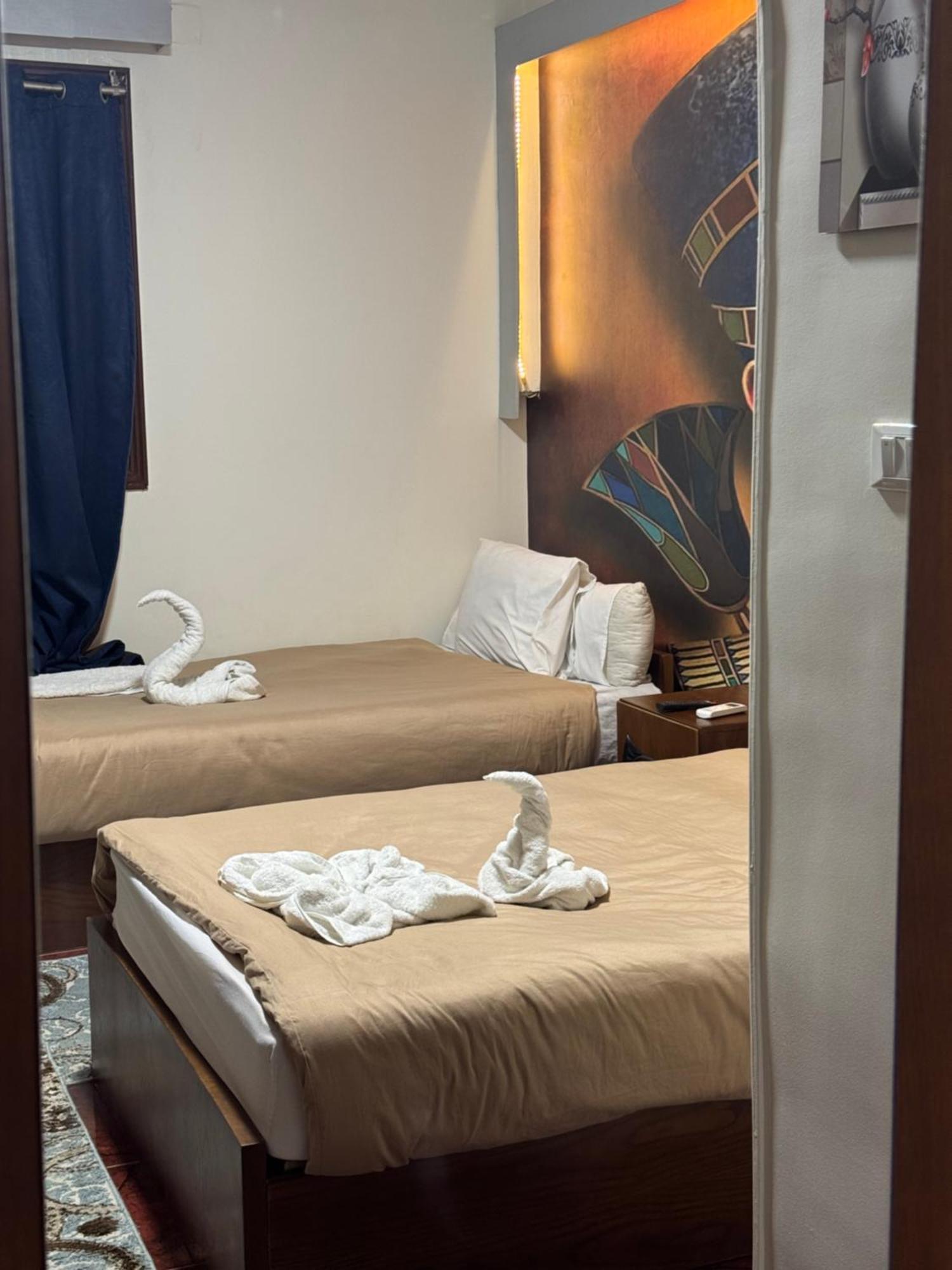 Nefertiti Pyramids View 4*
