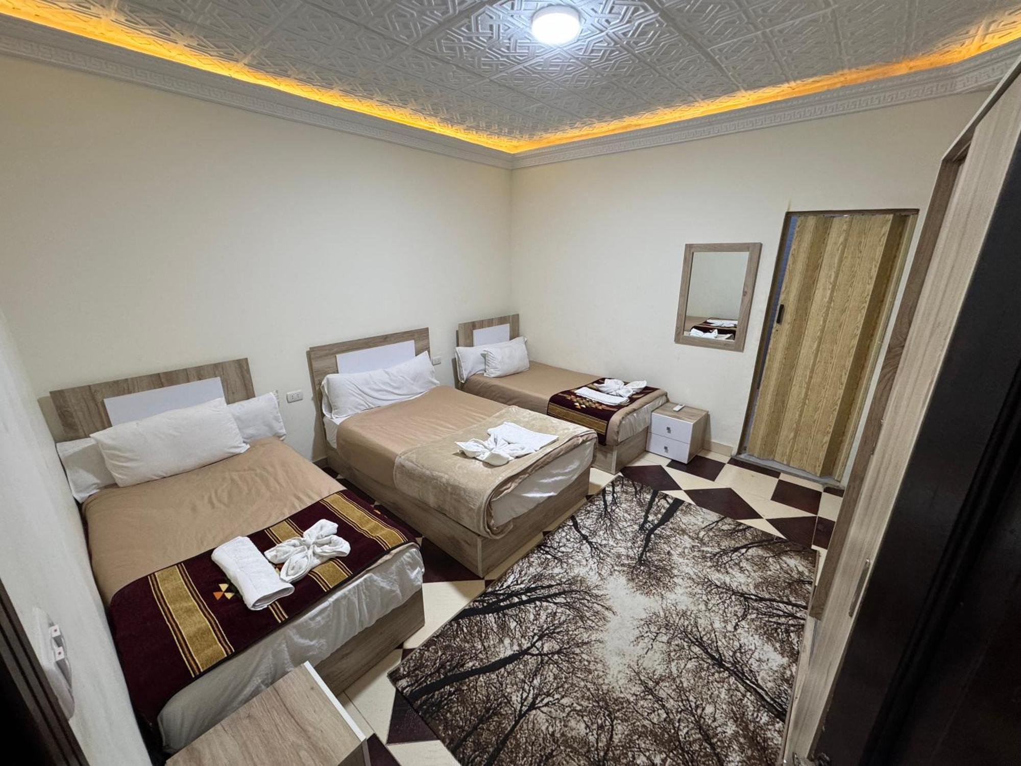 Nefertiti Pyramids View 4* Le Caire