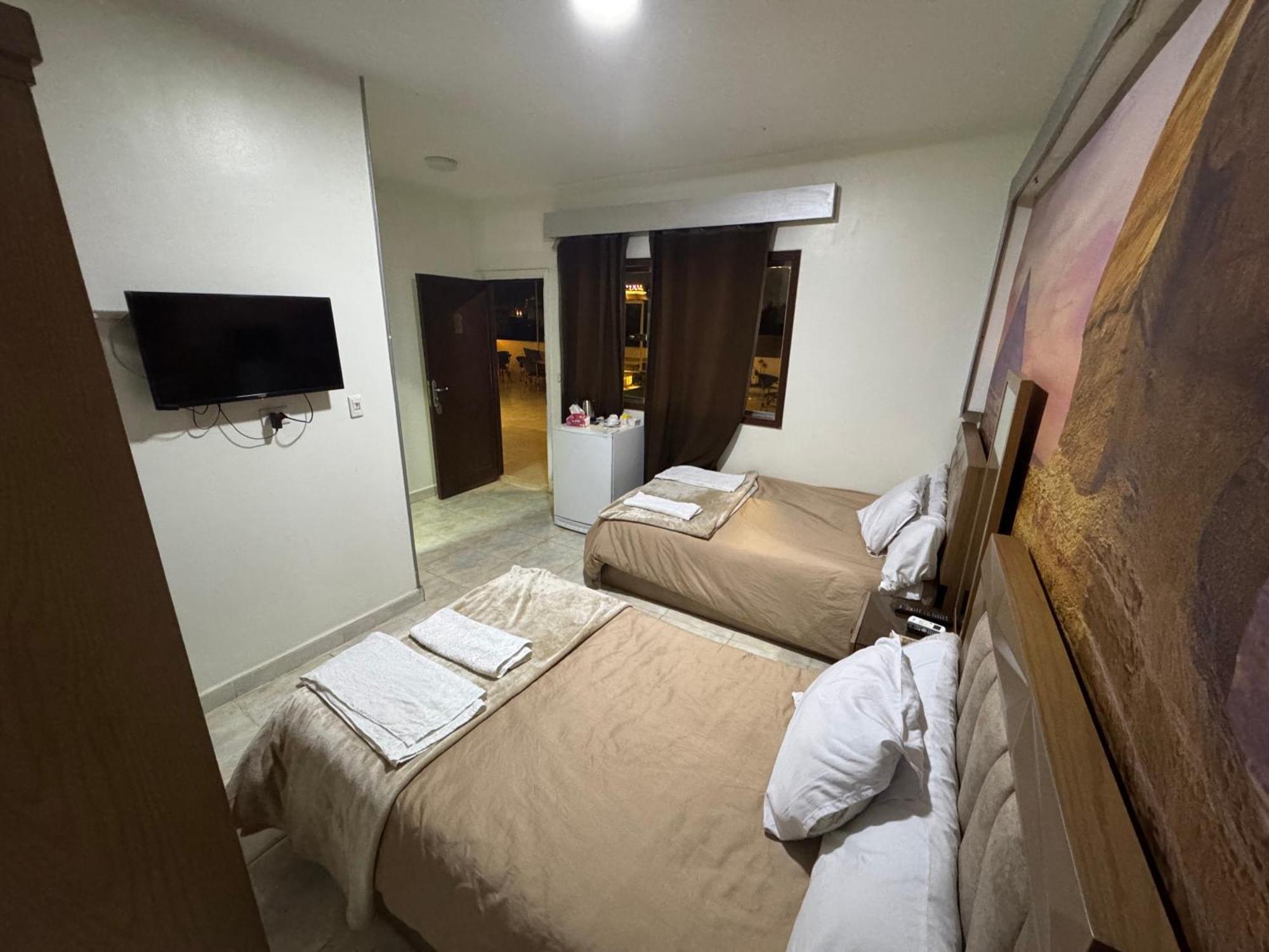 Nefertiti Pyramids View 4*